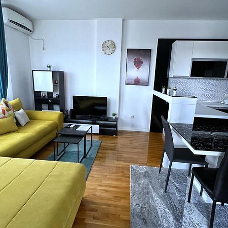 Pleasure Lux1 Apartment Belgrado Buitenkant foto