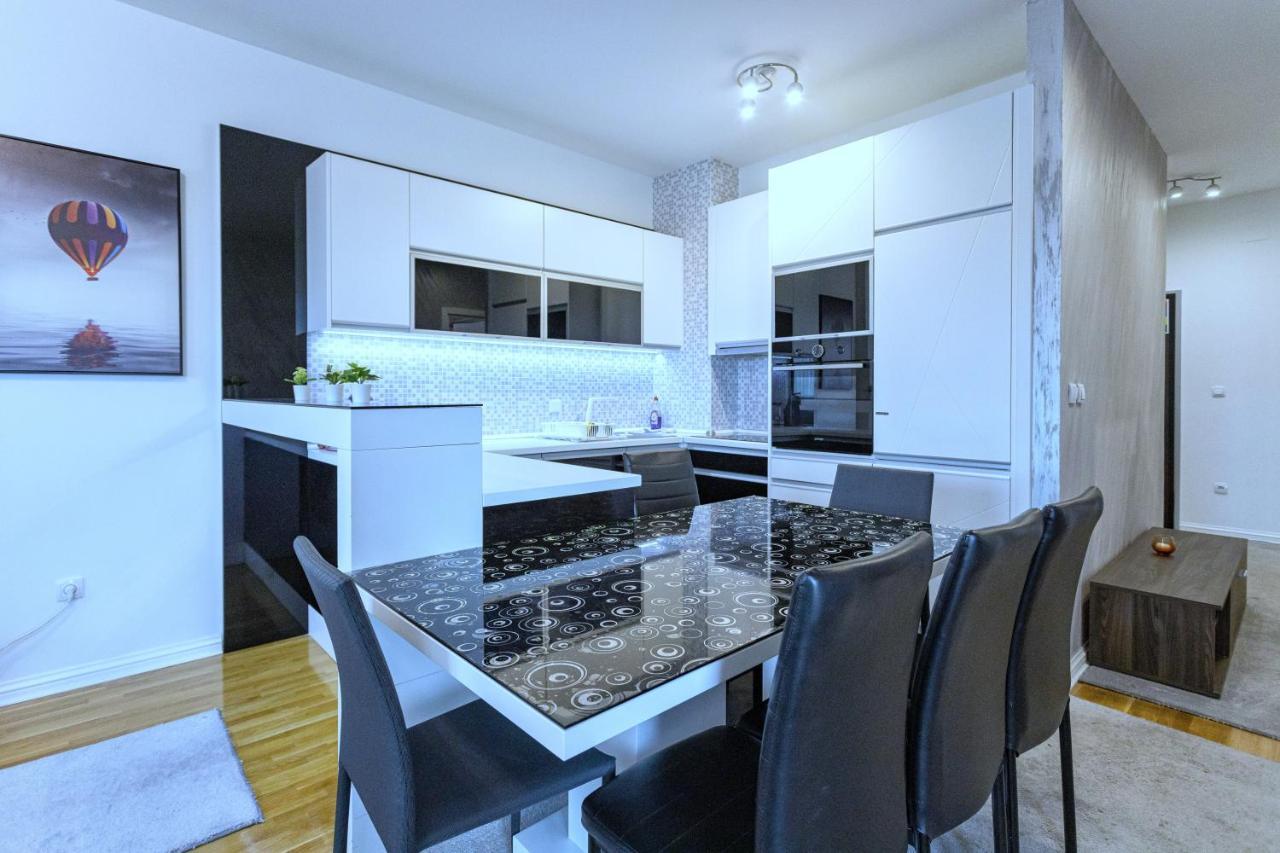 Pleasure Lux1 Apartment Belgrado Buitenkant foto