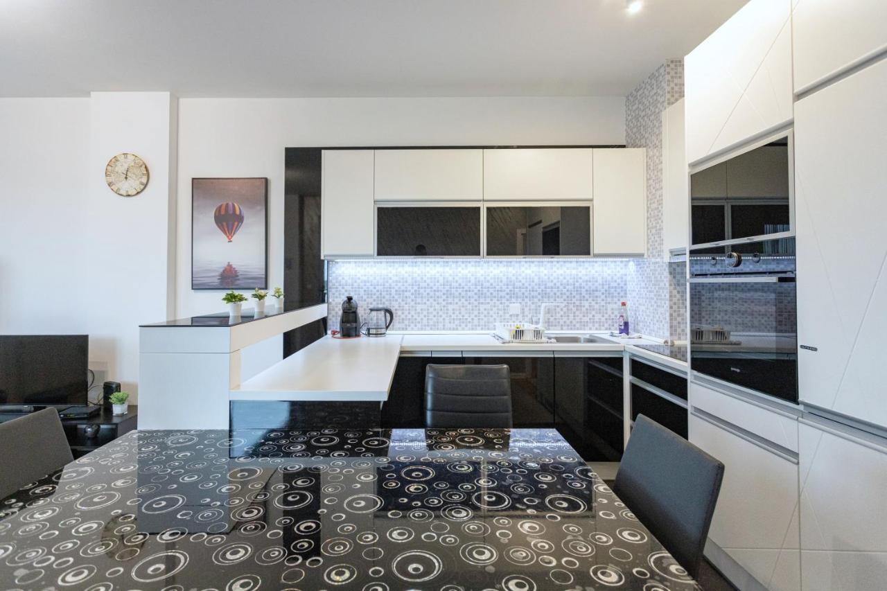 Pleasure Lux1 Apartment Belgrado Buitenkant foto
