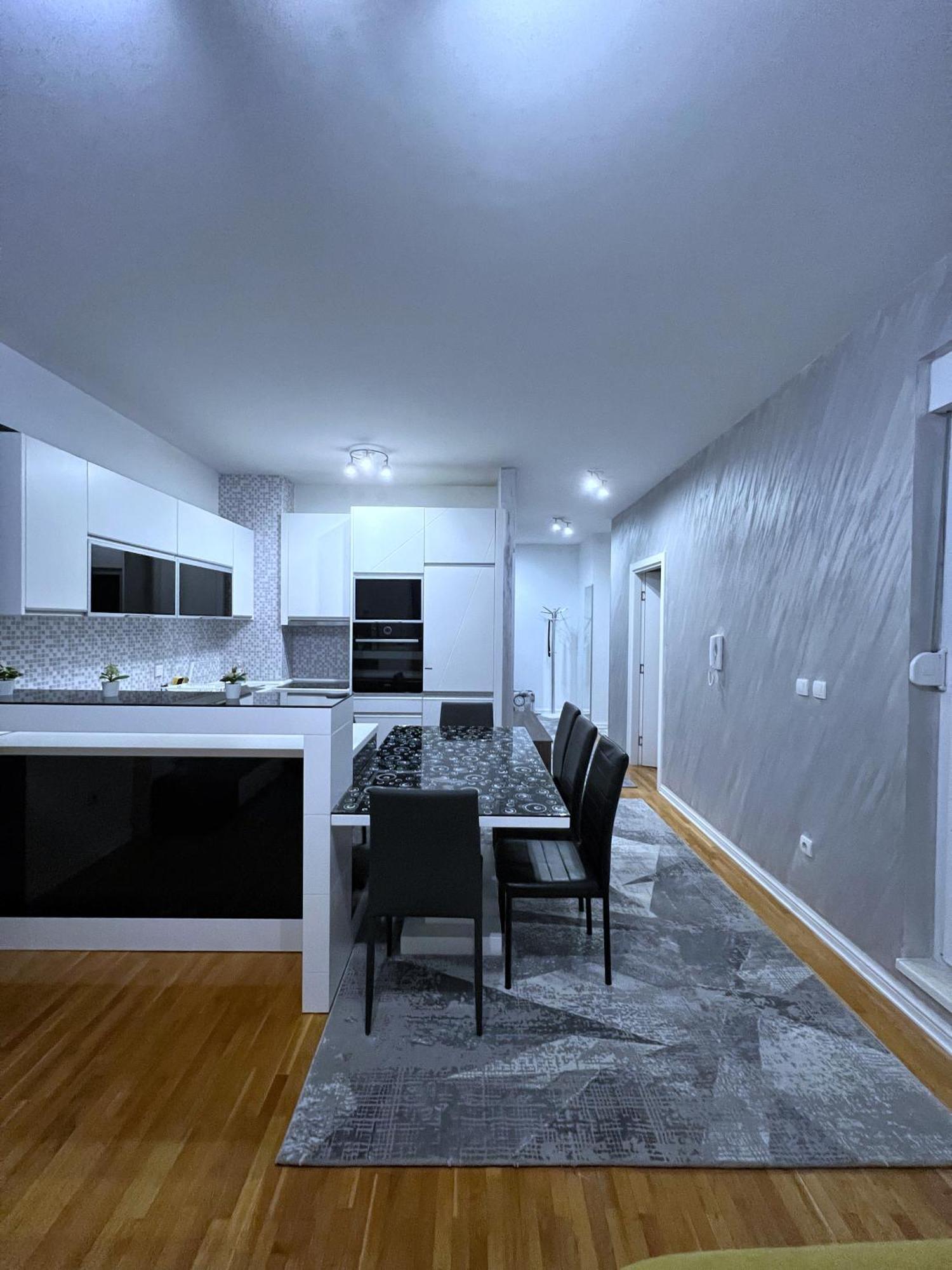 Pleasure Lux1 Apartment Belgrado Buitenkant foto